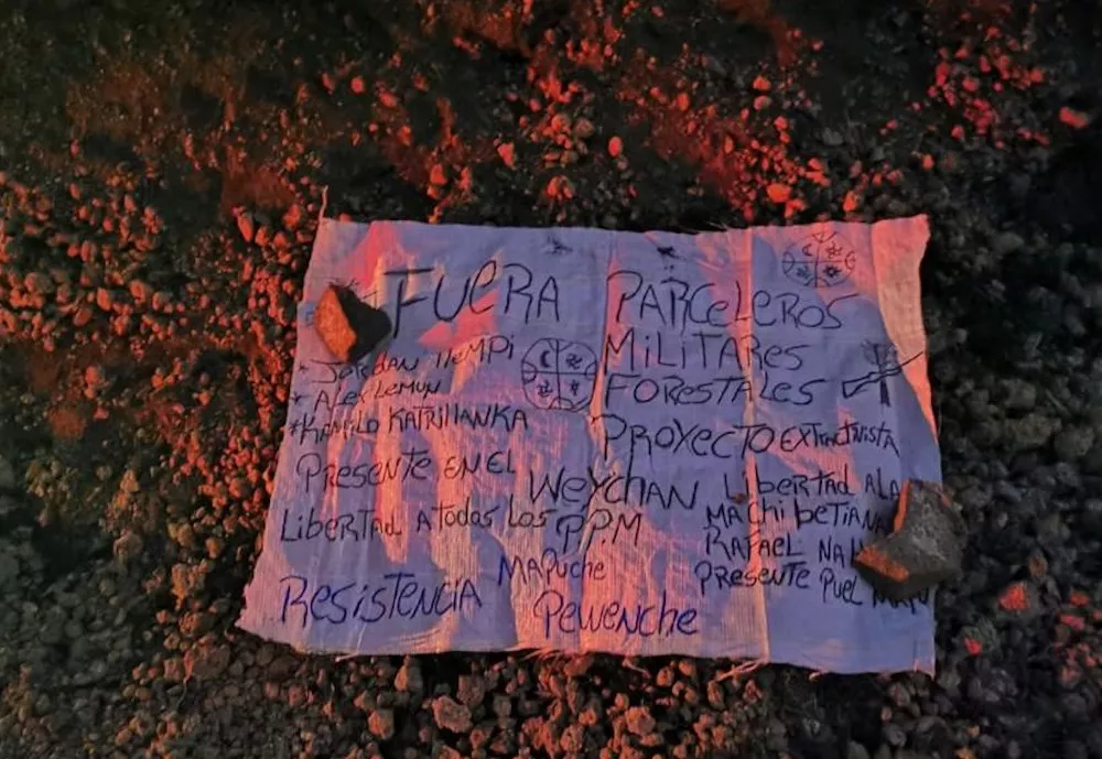 Lienzo quema cabanÌƒa Daem Lonquimay