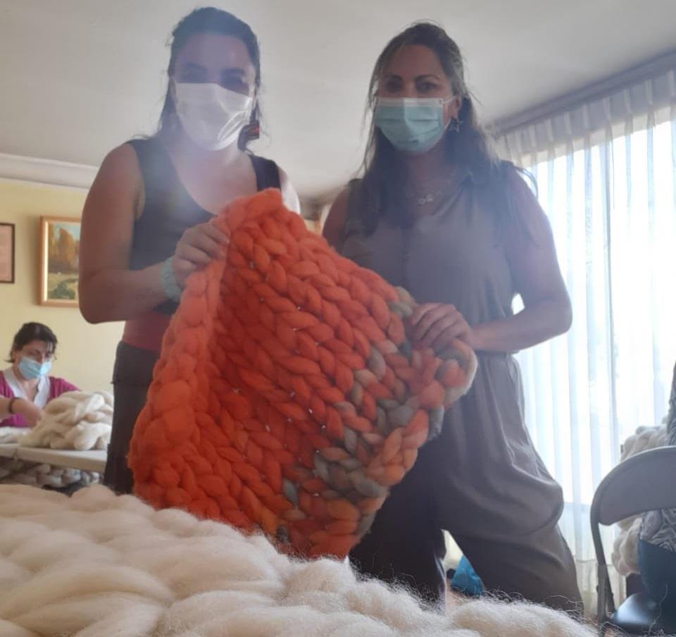 Gestoras culturales Carolina Castillo y Loreto Benavides. Gestoras culturales Carolina Castillo y Loreto Benavides.