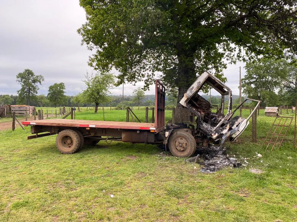 Camion quemado en Lautaro