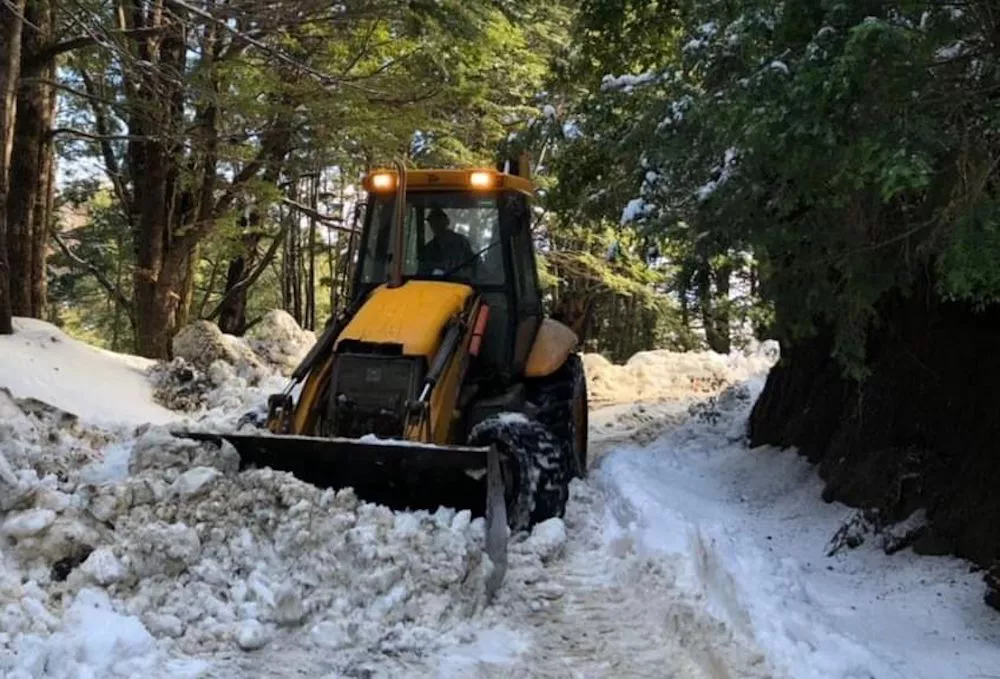 Caminos rurales con nieve