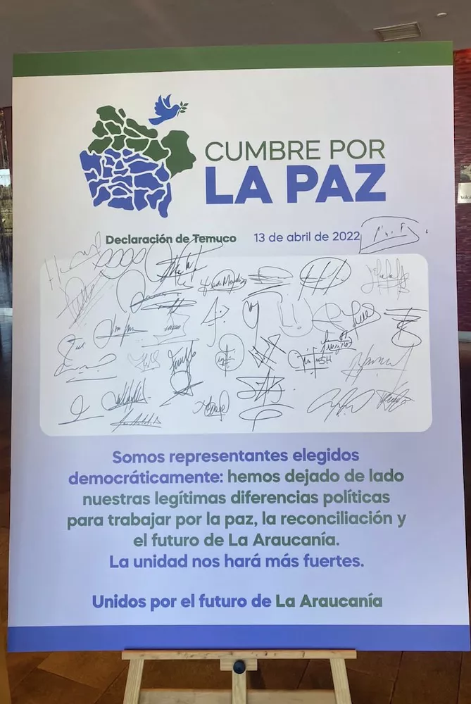 Firma acuerdo Cumbre por la Paz