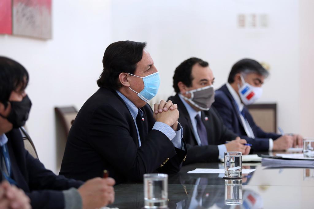 Ministro Victor Perez reunio휍혖n Fedesur