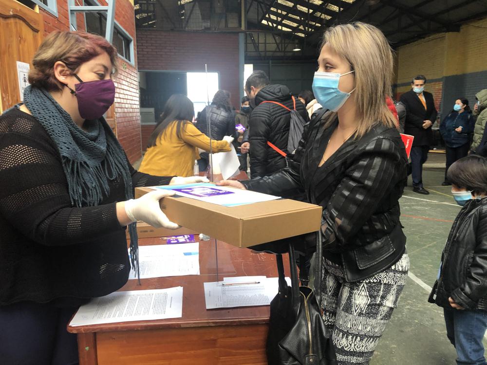 Entrega de computadoras. 