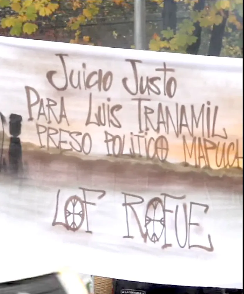 Lienzo apoyo a Luis Tranamil