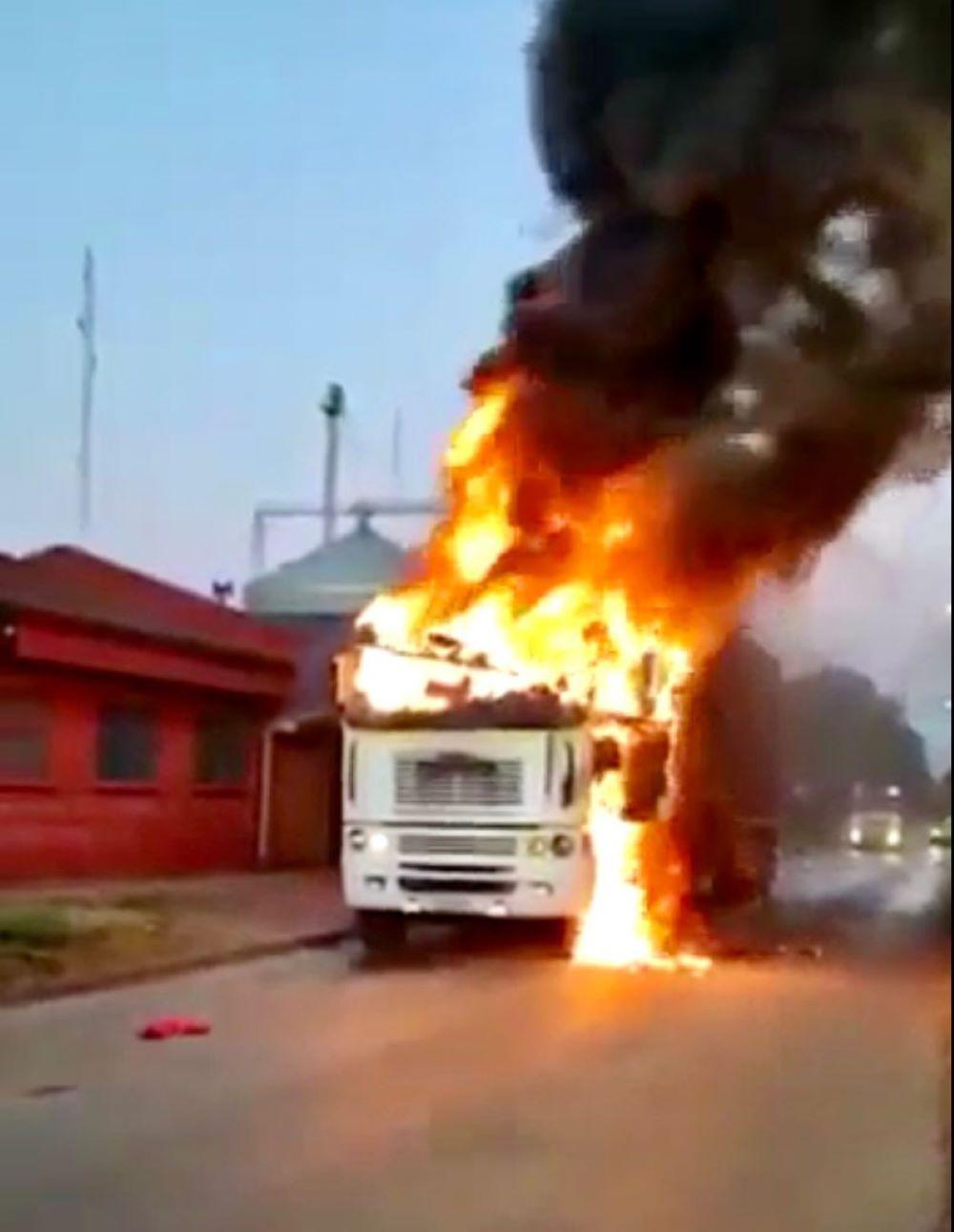 Camión quemado en Collipulli 