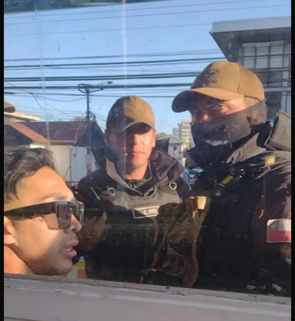 Guardia apresa ilegalmente a conductor de UBER