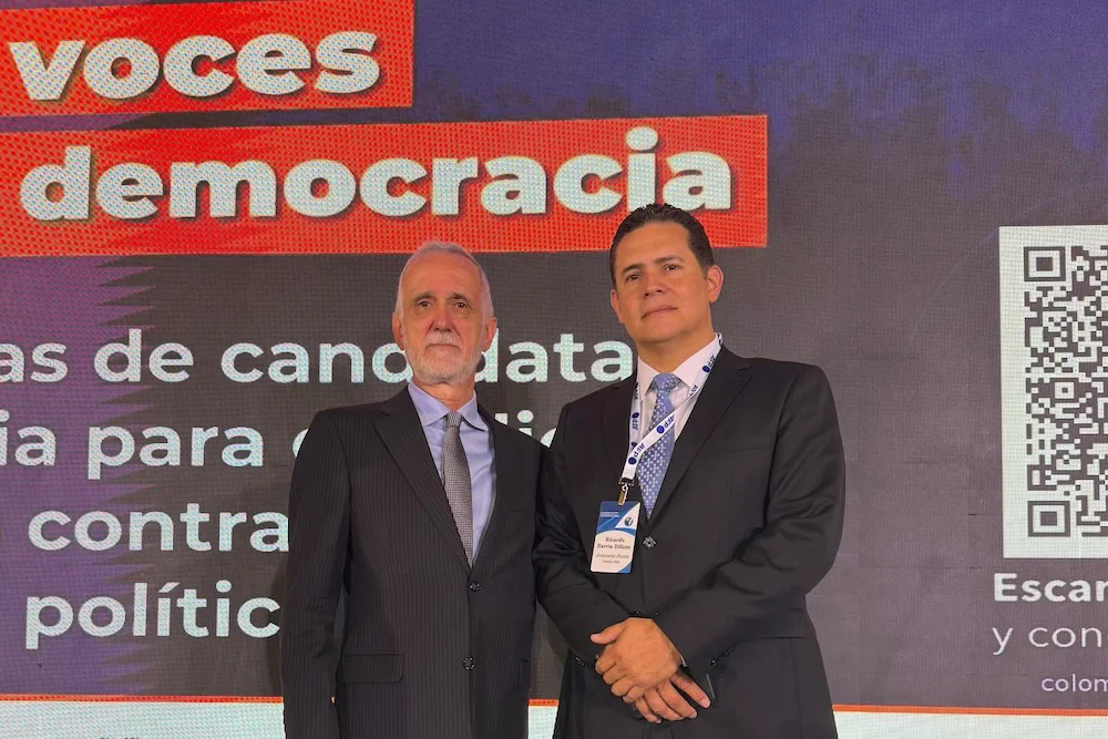 Presidente de la SIP Carlos Jornet y miembro de la Junta Directiva Ricardo Barria Dillems