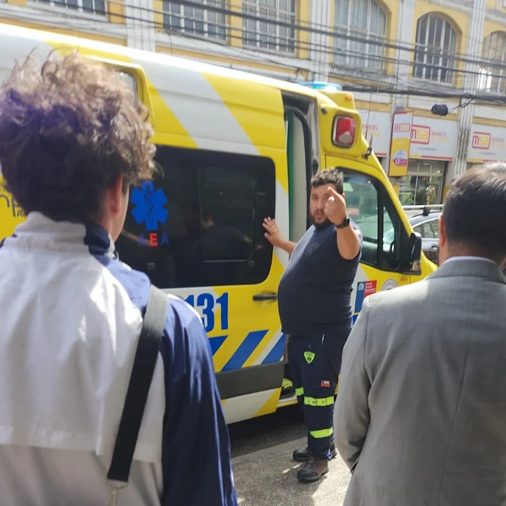 Personal SAMU traslada a funcionaria del Sence