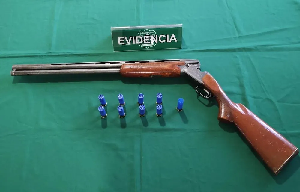 Evidencia de escopeta - fotografia referencial