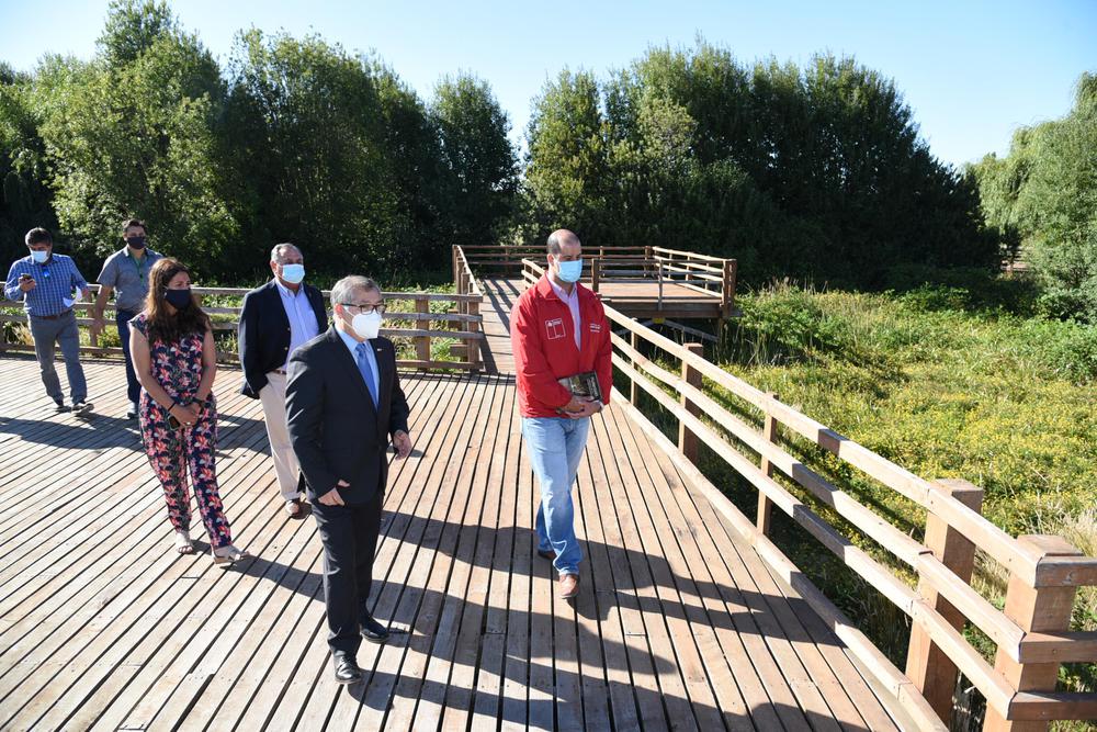 Alcalde de Temuco con ministro de Medio Ambiente.