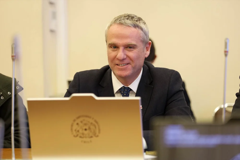 DIPUTADO KAST