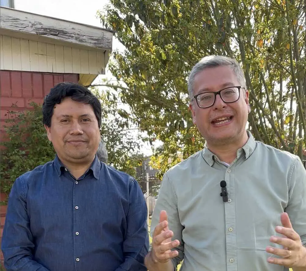 Luis Penchuleo en actividad con Roberto Neira
