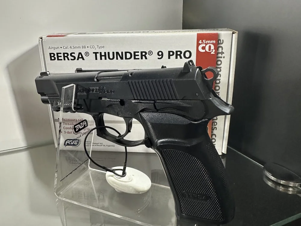 Pistola Bersa Thunder pro