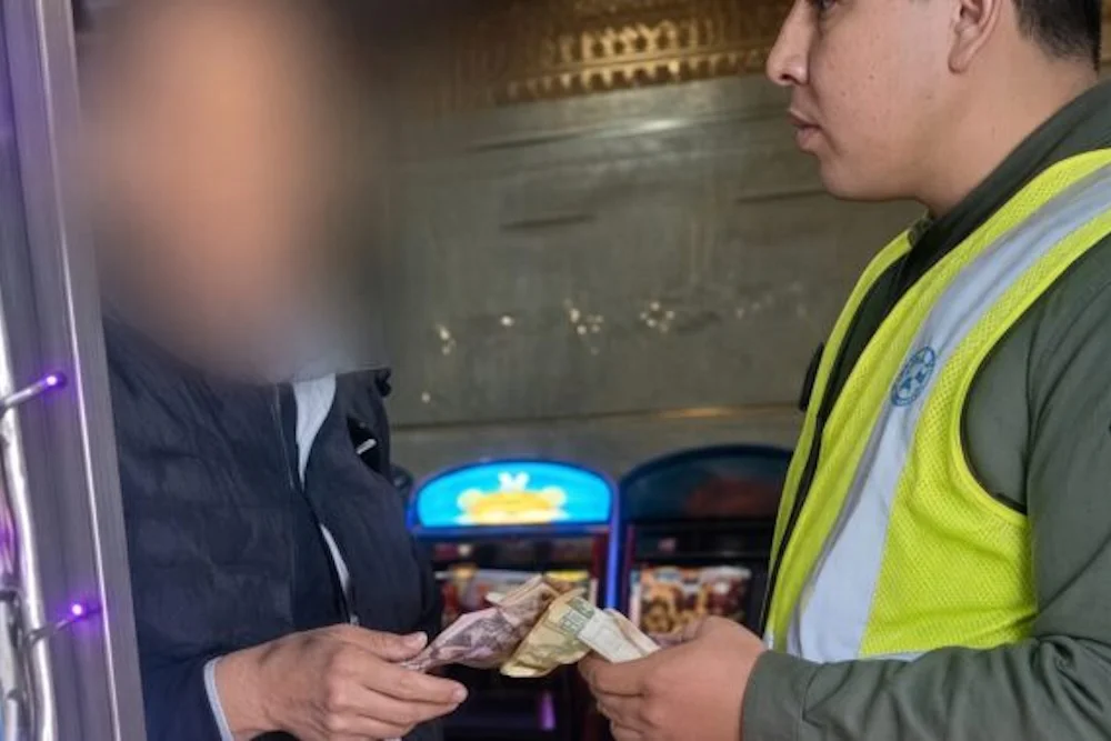 Ciudadano chino intenta sobornar a carabinero