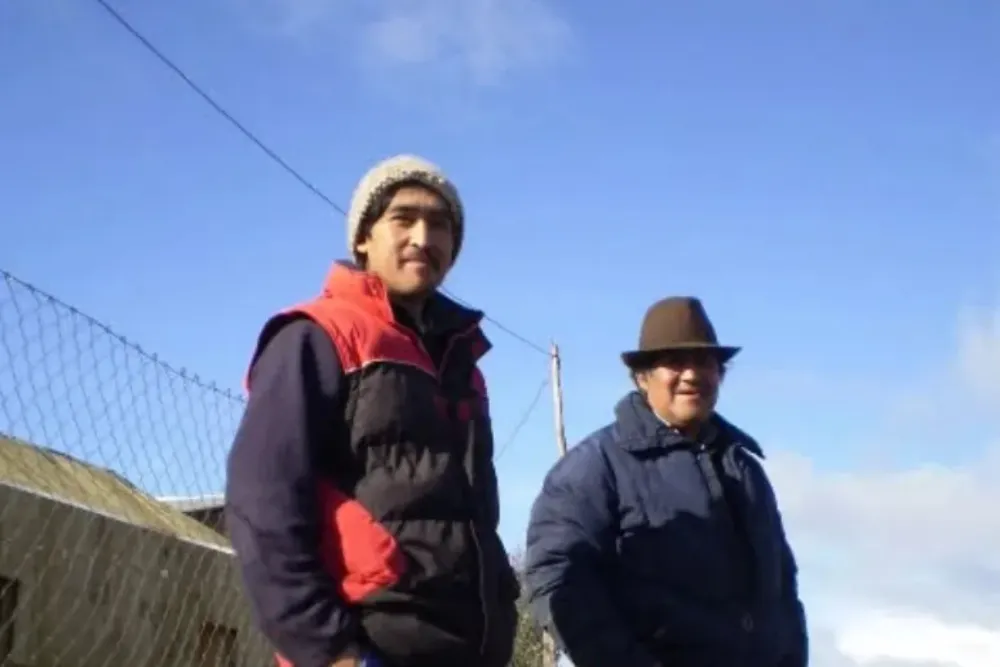 Lonco Juan Pichun con su padre el Lonco Pascual Pichun