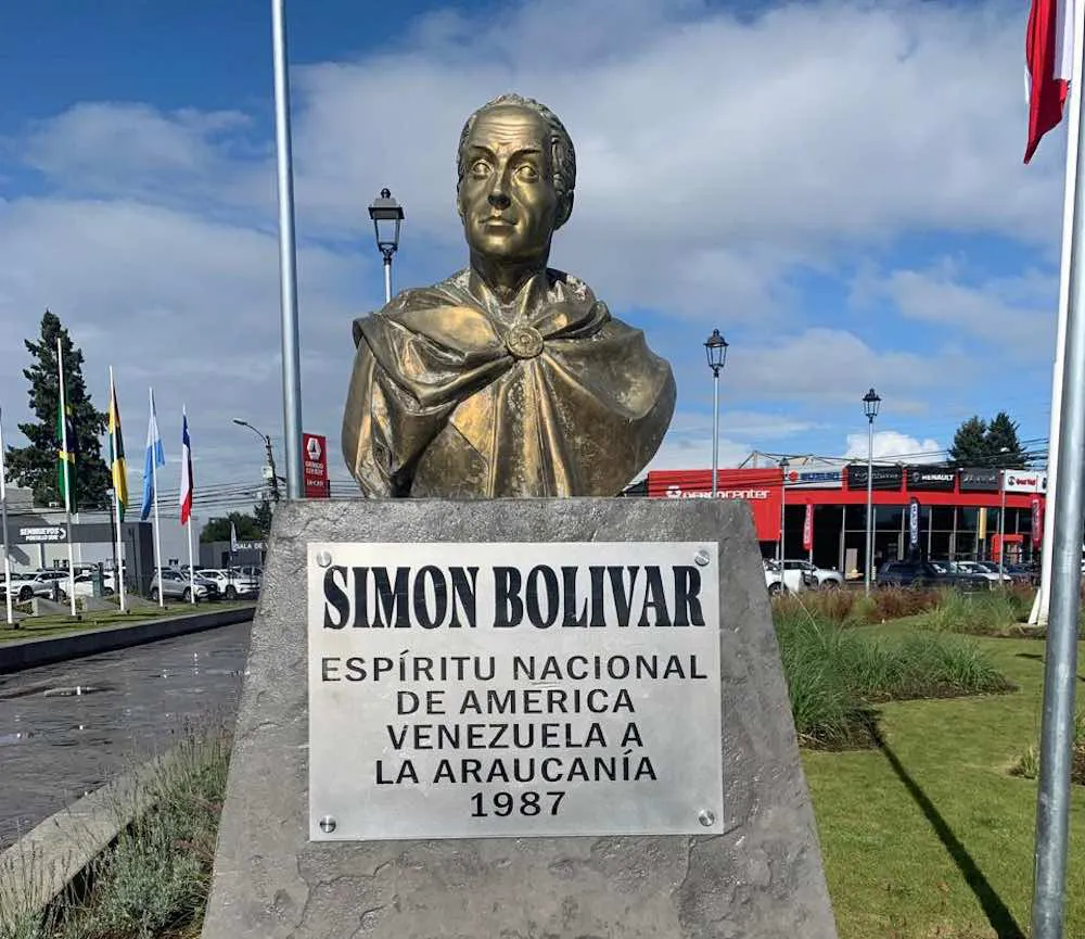 Busto Simon Bolivar