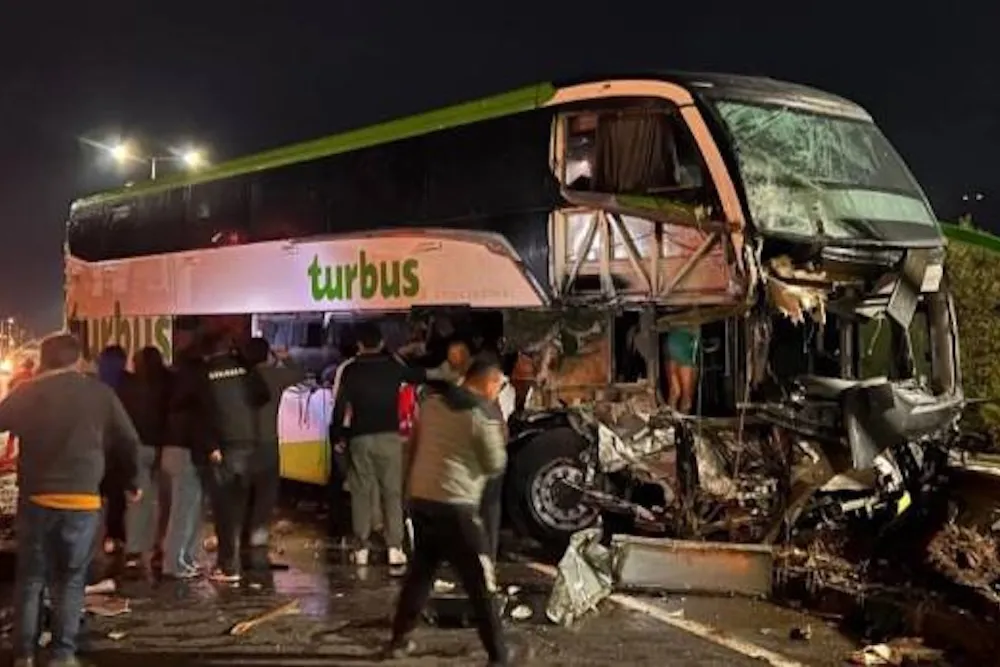 Accidente Tur Bus Pitrufquen - dos personas fallecidas