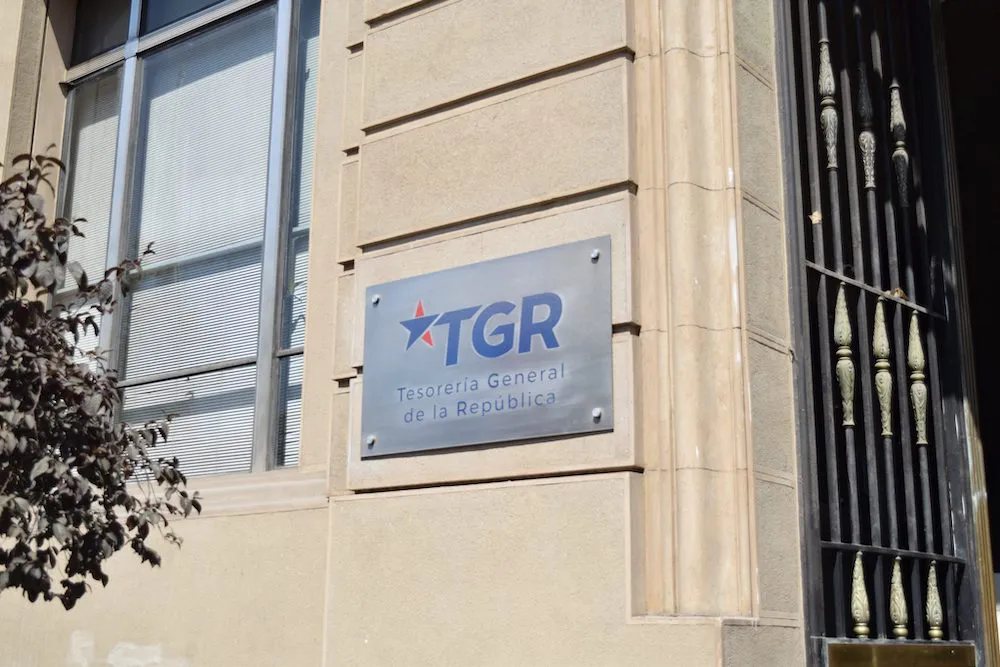 Frontis TGR Teatinos 28 Santiago