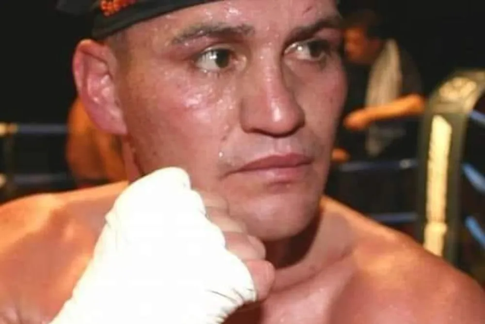 Joel Mayo - boxeador de Villarrica
