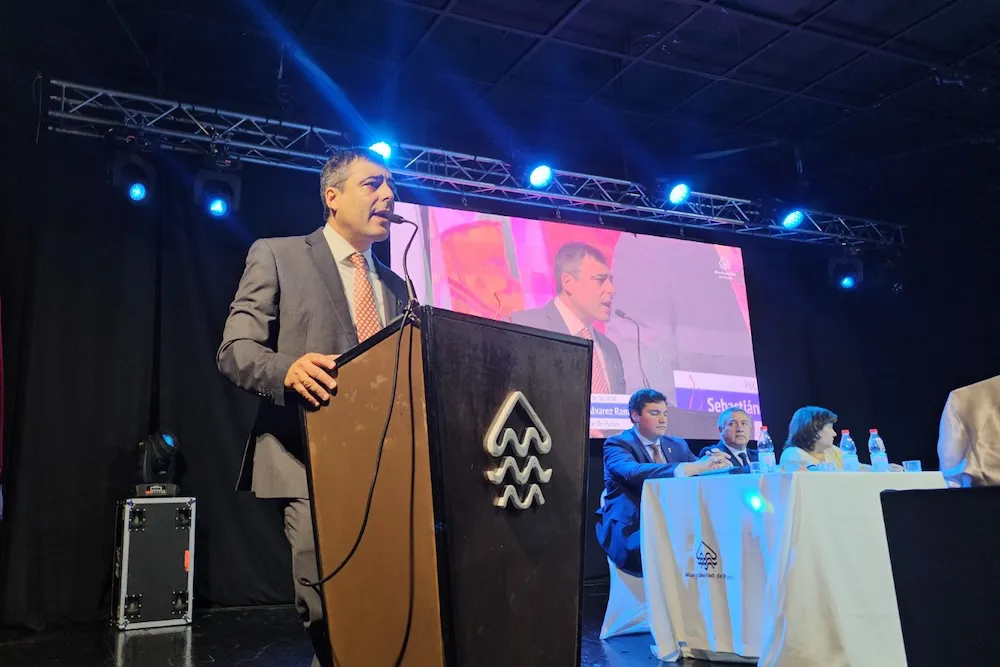 Alcalde de Pucon Sebastian Alvarez