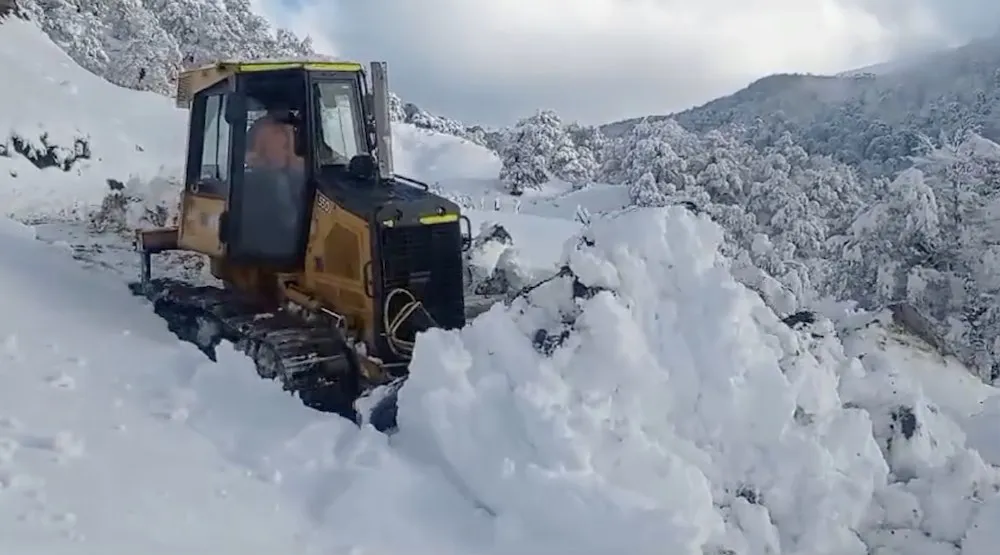 Despeje de nieve en Lonquimay - imagen referencial