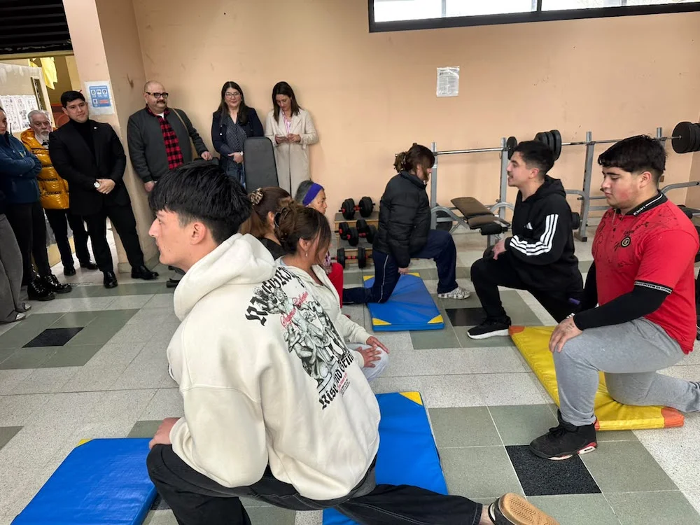 estudiantes de Educación de Jóvenes y Adultos