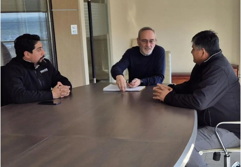 Rene Saffirio con Apicultores