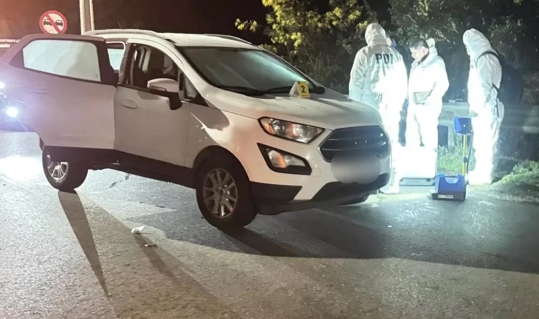Sujeto recibe disparos en el pecho tras huir de Crabineros