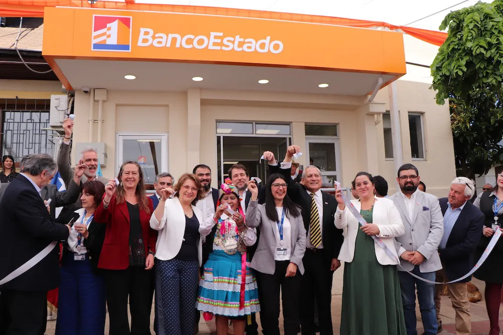 Inauguracion de BancoEstado en Los Sauces