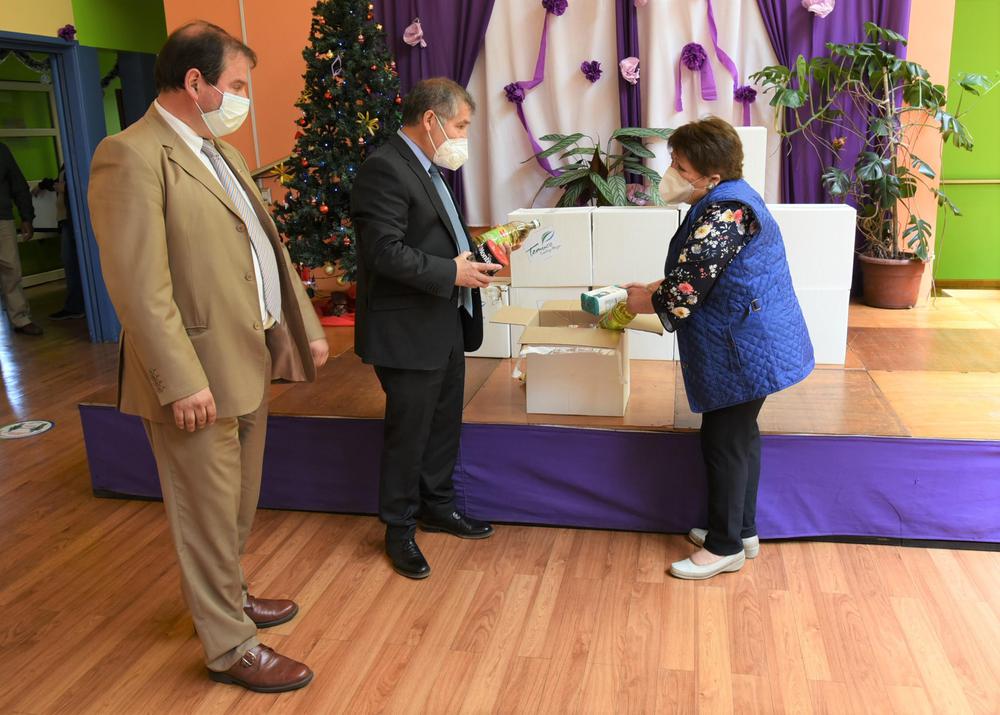 Cajas de alimentos para navidad.