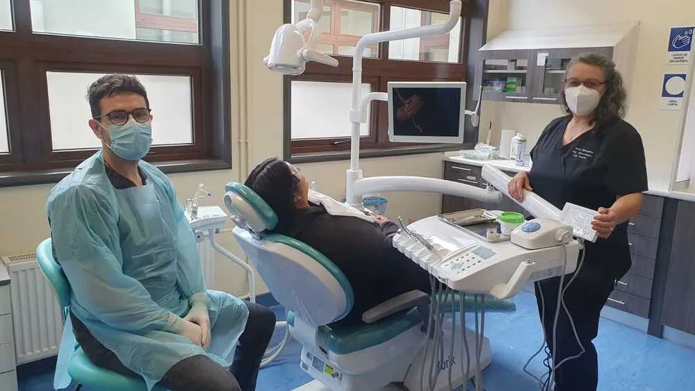 Primeras atenciones dentales en hospital Makewe