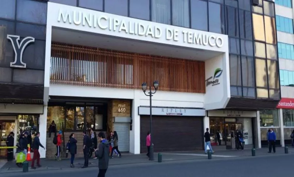 Feministas denuncian alcalde de Temuco y activan alerta morada