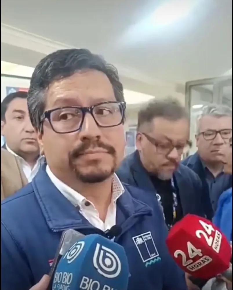 Seremi Salud confirma coliformes fecales en Lago Villarrica