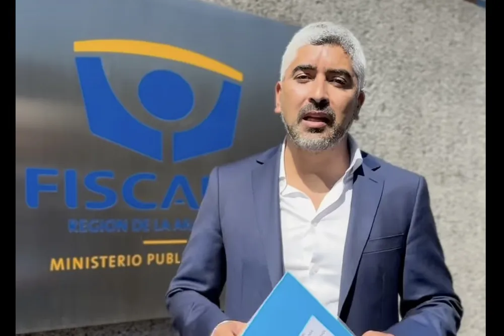 Nuevo alcalde Alvaro Babrana presenta denuncia en la Fiscalia