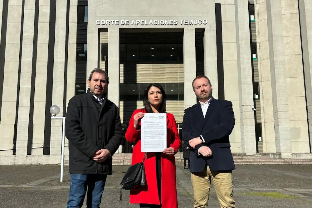 Funcionaria acusa espionaje politico