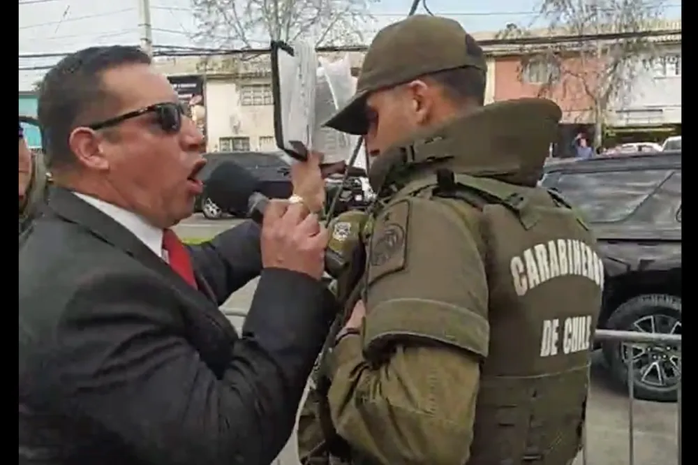 Pastor Soto es detenido por protestar afuera del Tedeum Evangelico