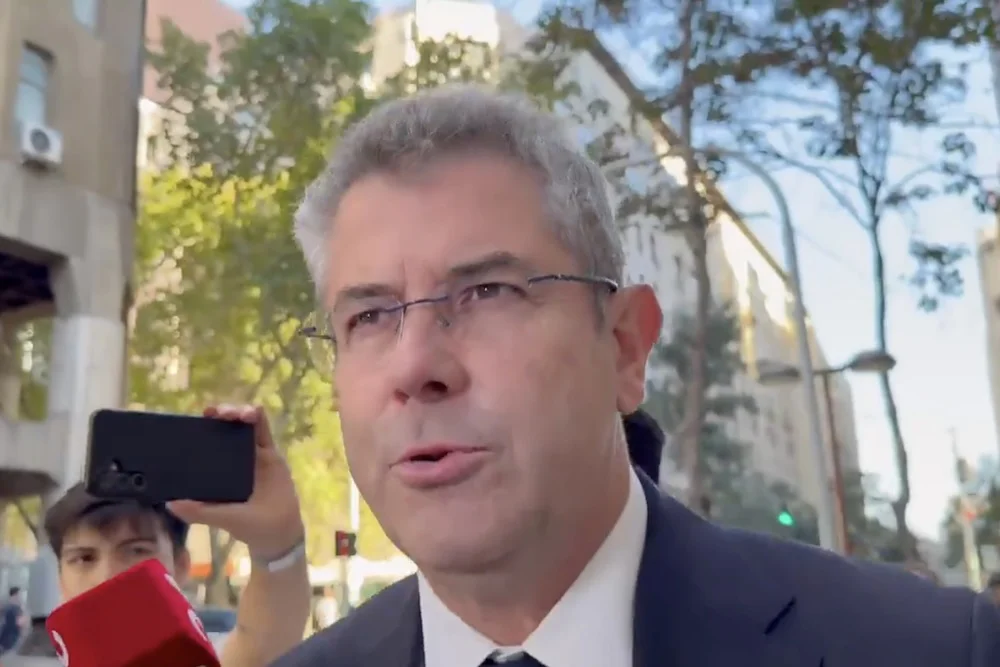 Andres Jouannet responde a la prensa por cuestionamientos para asumir subsecretaria