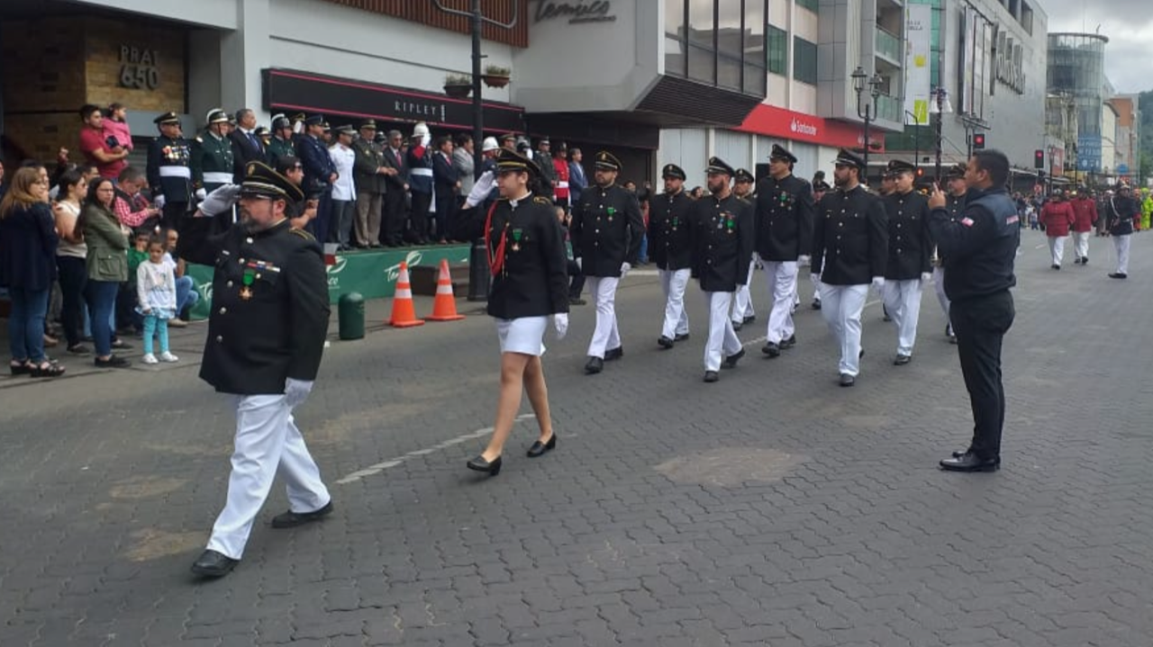 Desfile aniversario CBT