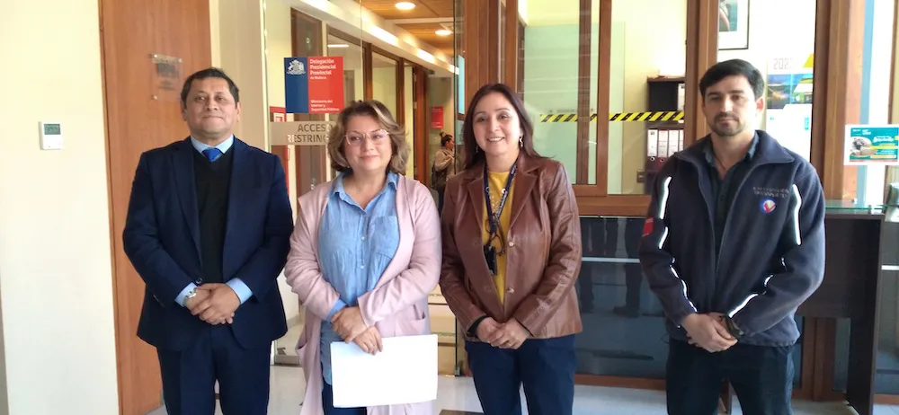 Delegada Andrea Parra y seremi TT con Servel