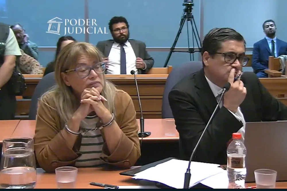 Angela Vivanco y su abogado