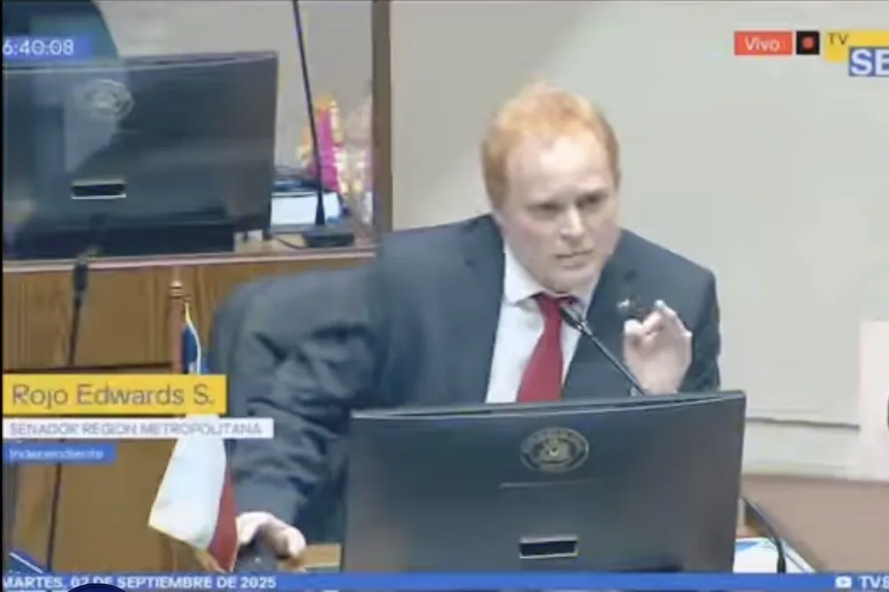 Rojo Edwards en el Senado