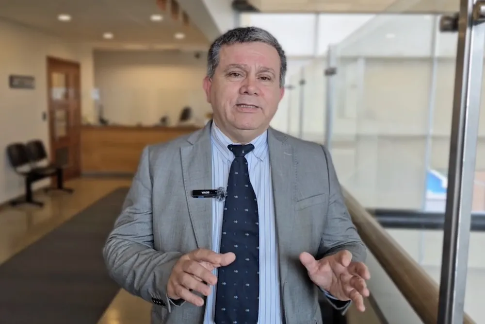 Fiscal Luis Torres investiga fraude y facturas falsas en Bomberos