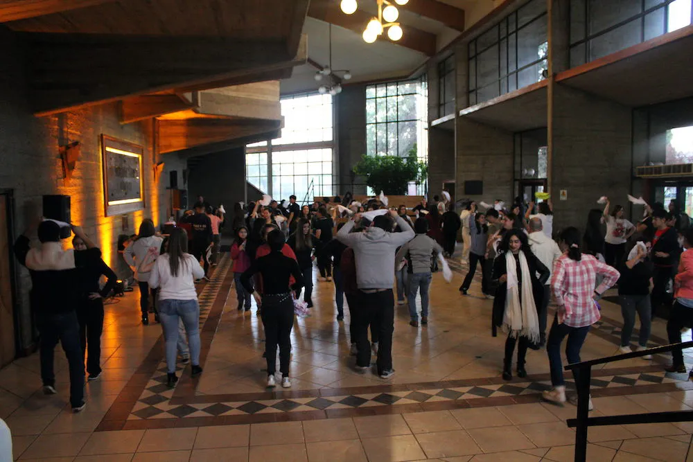 Taller de cueca en el Teatro Municipal de Temuco