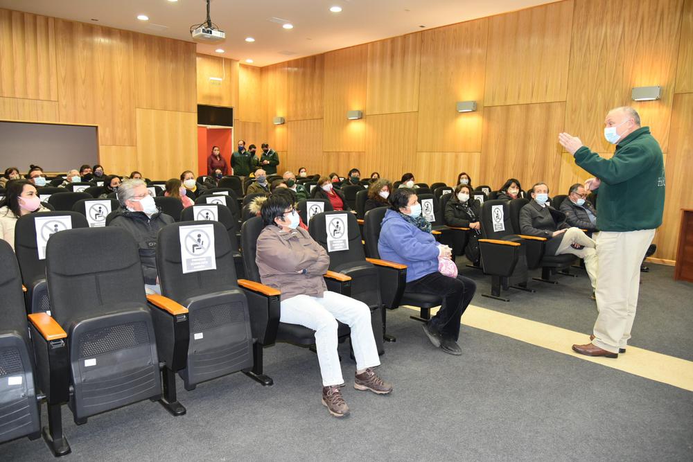 Reunión con vecinos de Labranza.