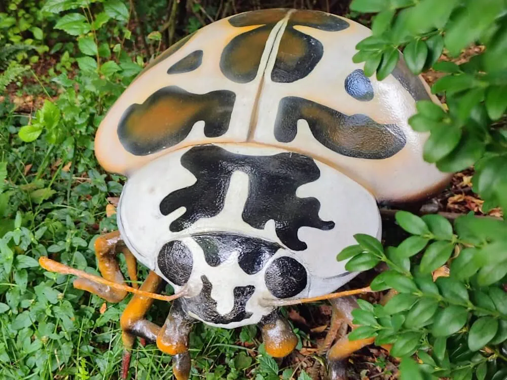 Mega bichos 2