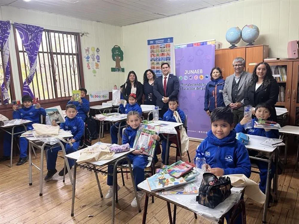 Finaliza distribución de Útiles Escolares (4)