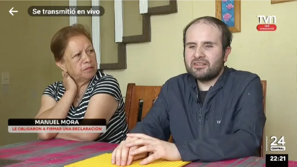 Sociologo ciego Manuel Mora Chepo y su madre - TVN Red Araucania