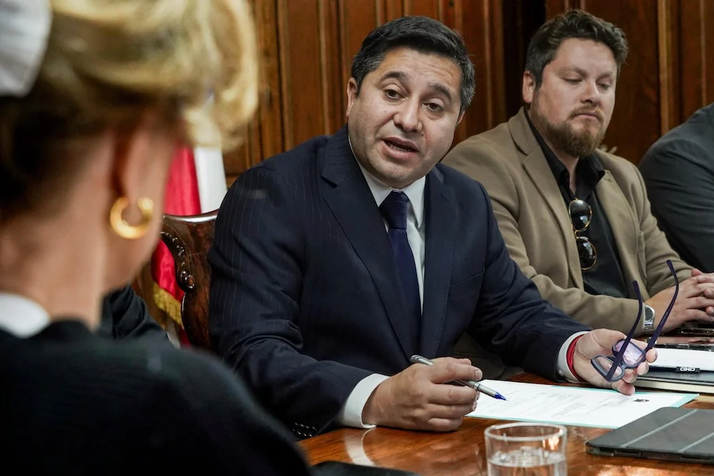 Alcalde Ricardo Jaramillo contrata a su pareja