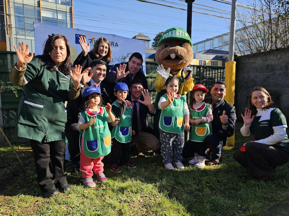 Integra y CONAF jardines infantiles