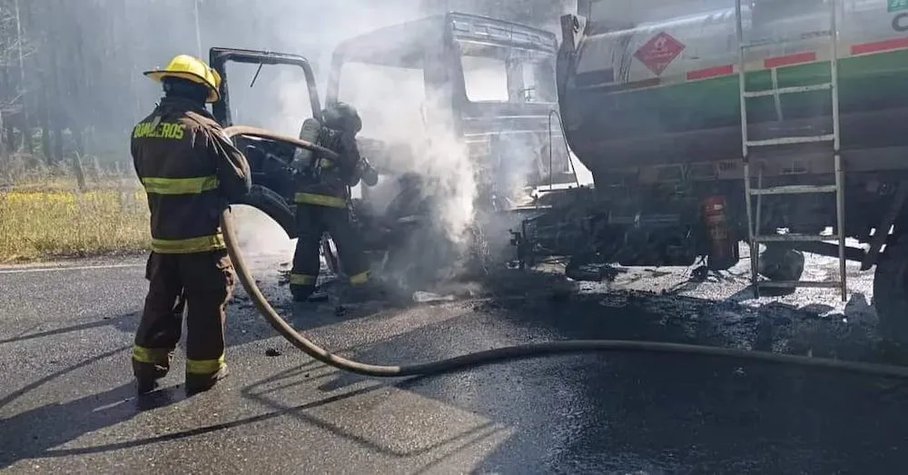 Camion quemado en Collipulli